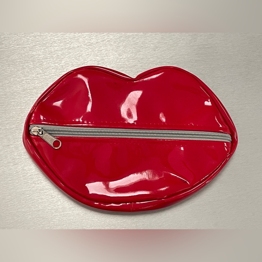 Vintage Red shiny lip cosmetic travel bag